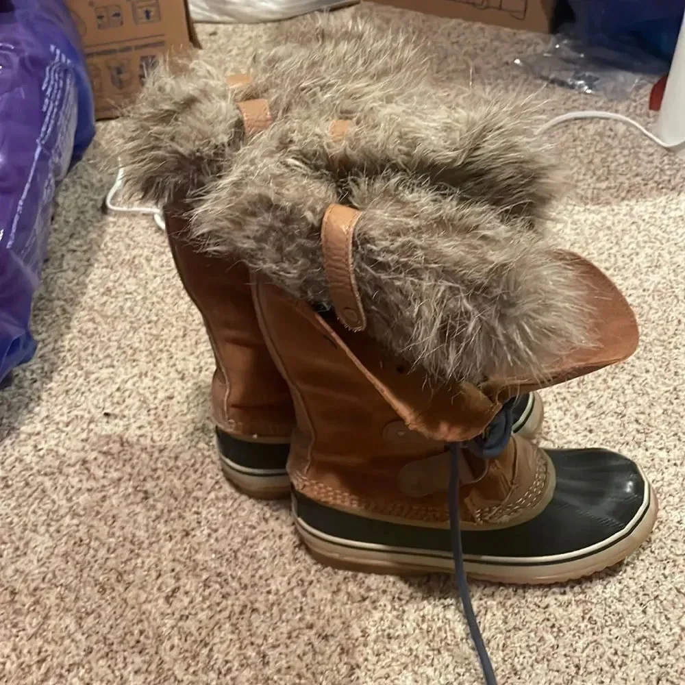 SOREL woman’s snowboots